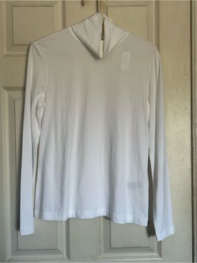 NWT Banana Republic Factory Timeless turtleneck long sleeve top size medium
